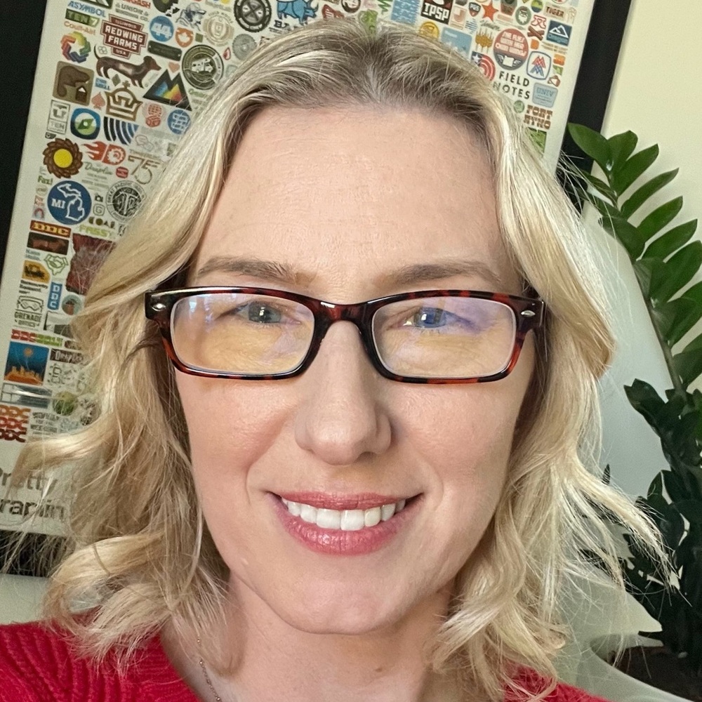 Meet your Posher, Jenn